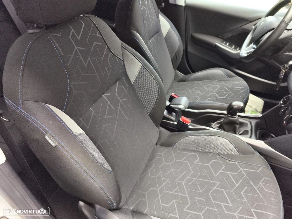 Peugeot 2008 1.2 PureTech Style - 18