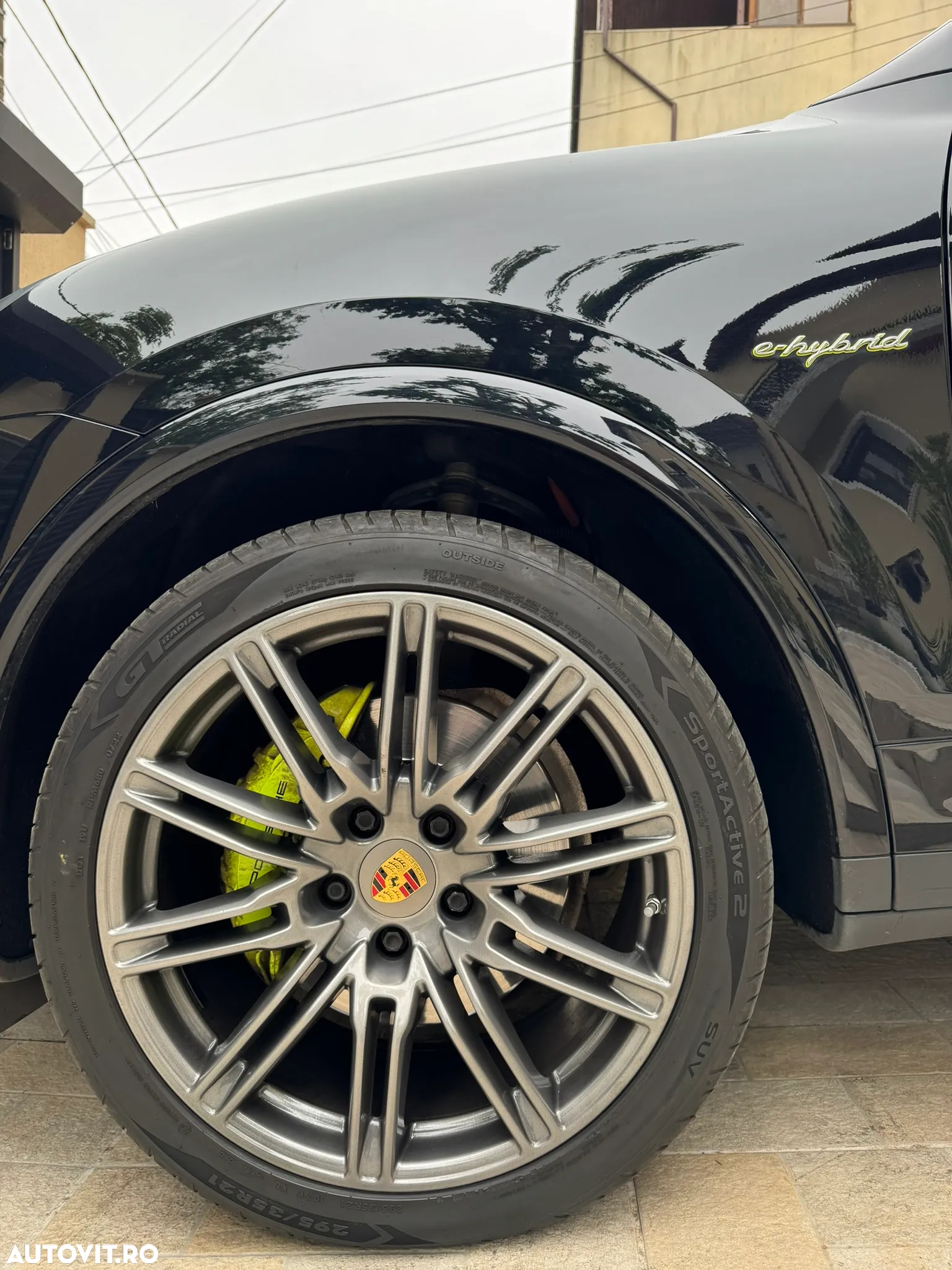 Porsche Cayenne - 20