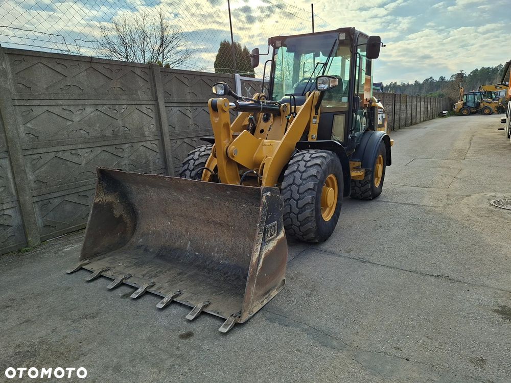 Caterpillar CAT 906 M - 3