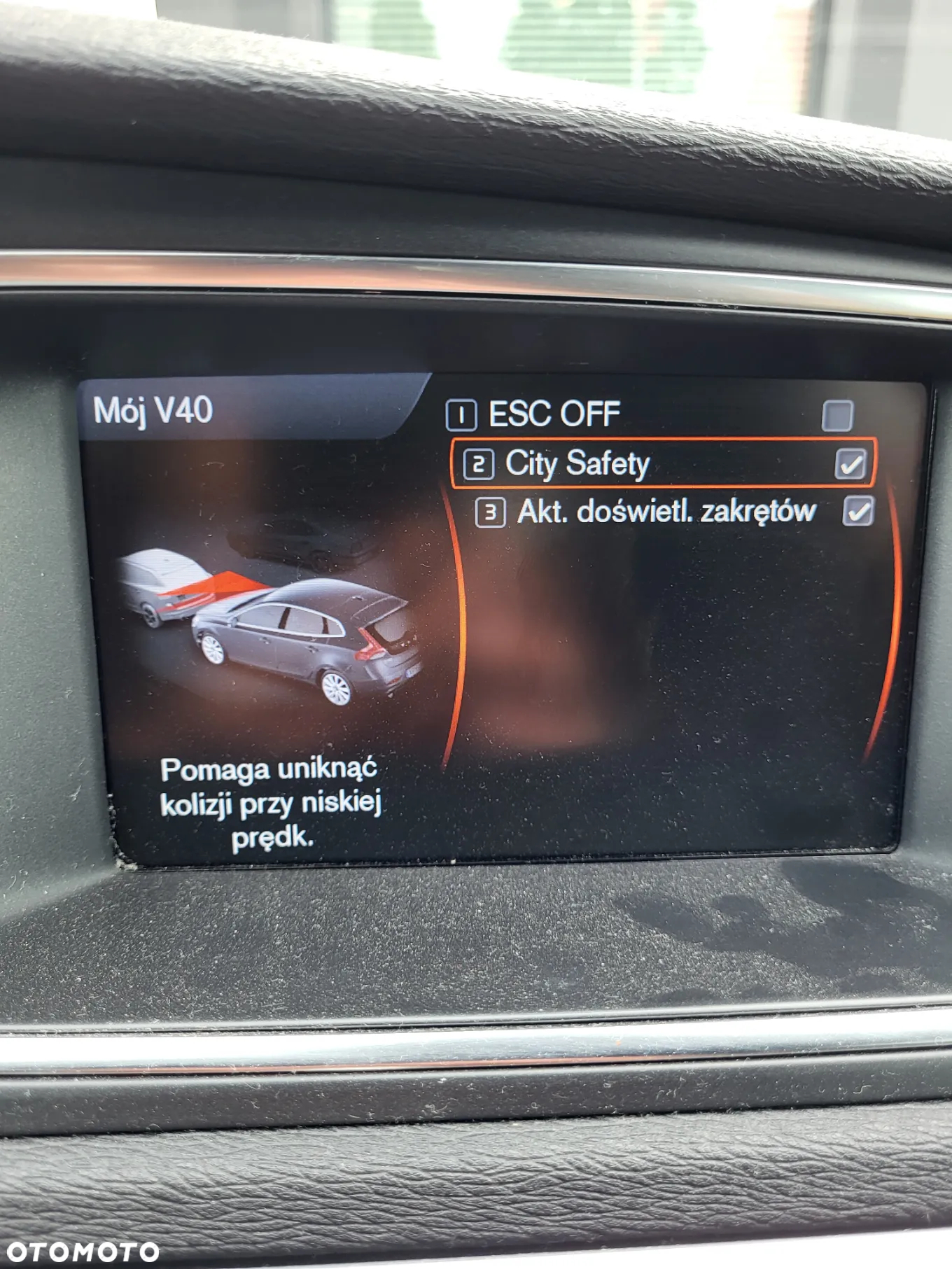 Volvo V40 D2 R-Design - 21