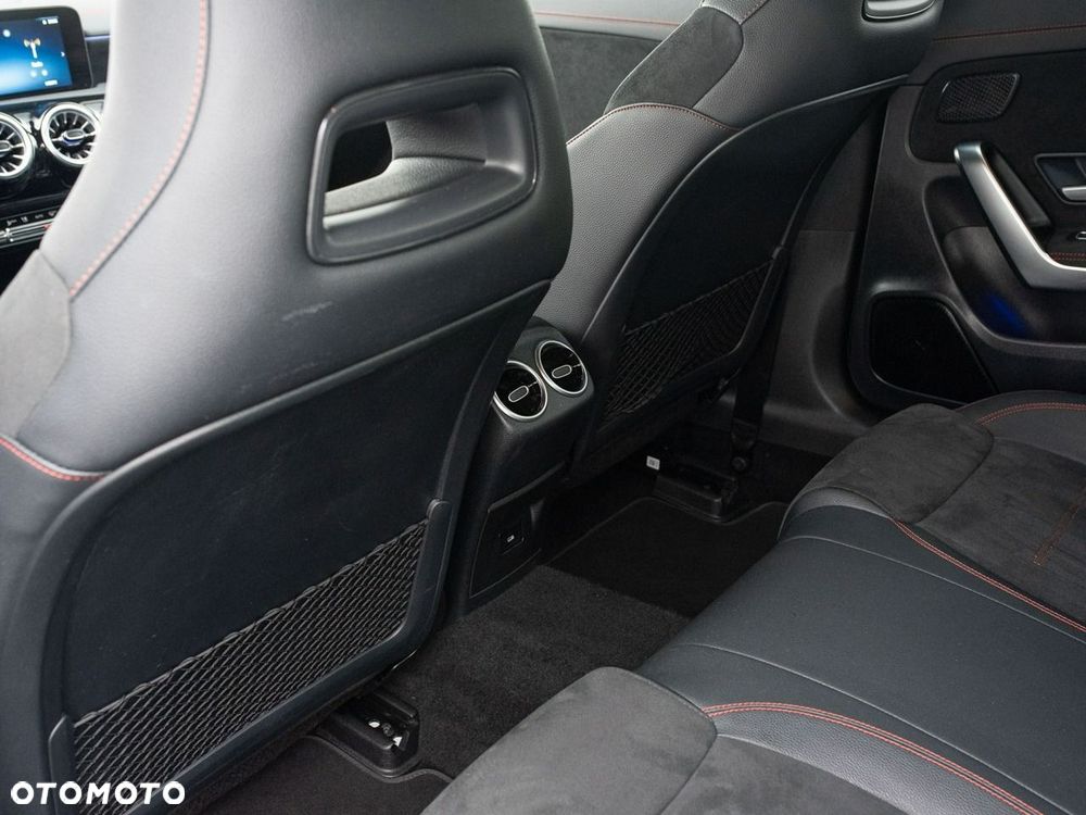 Mercedes-Benz CLA 200 mHEV AMG Line 7G-DCT - 26