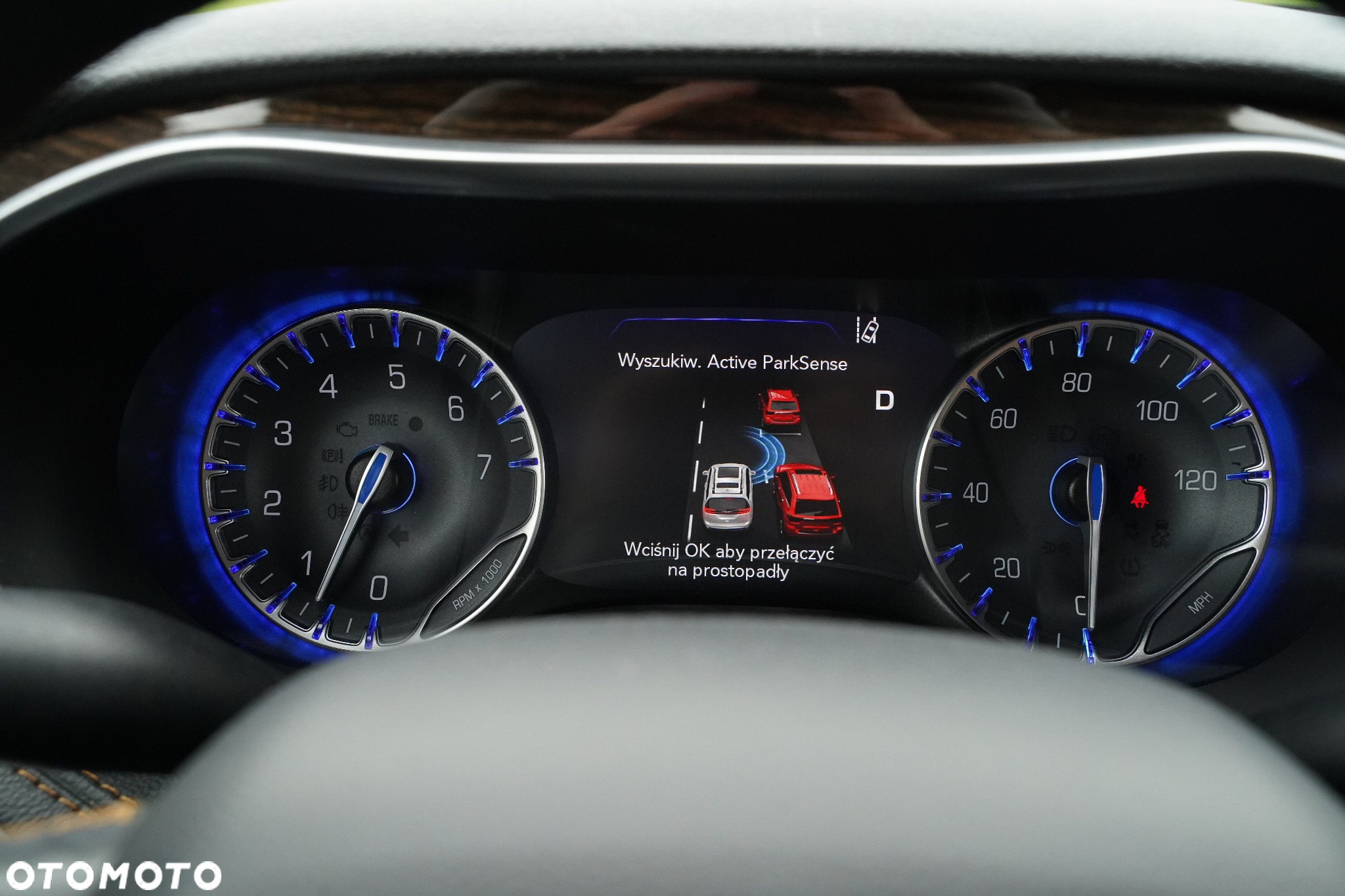 Chrysler Pacifica - 16