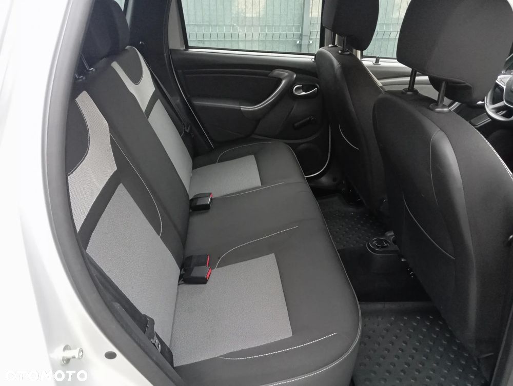 Dacia Duster 1.6 SCe Laureate 4x4 S&S - 7