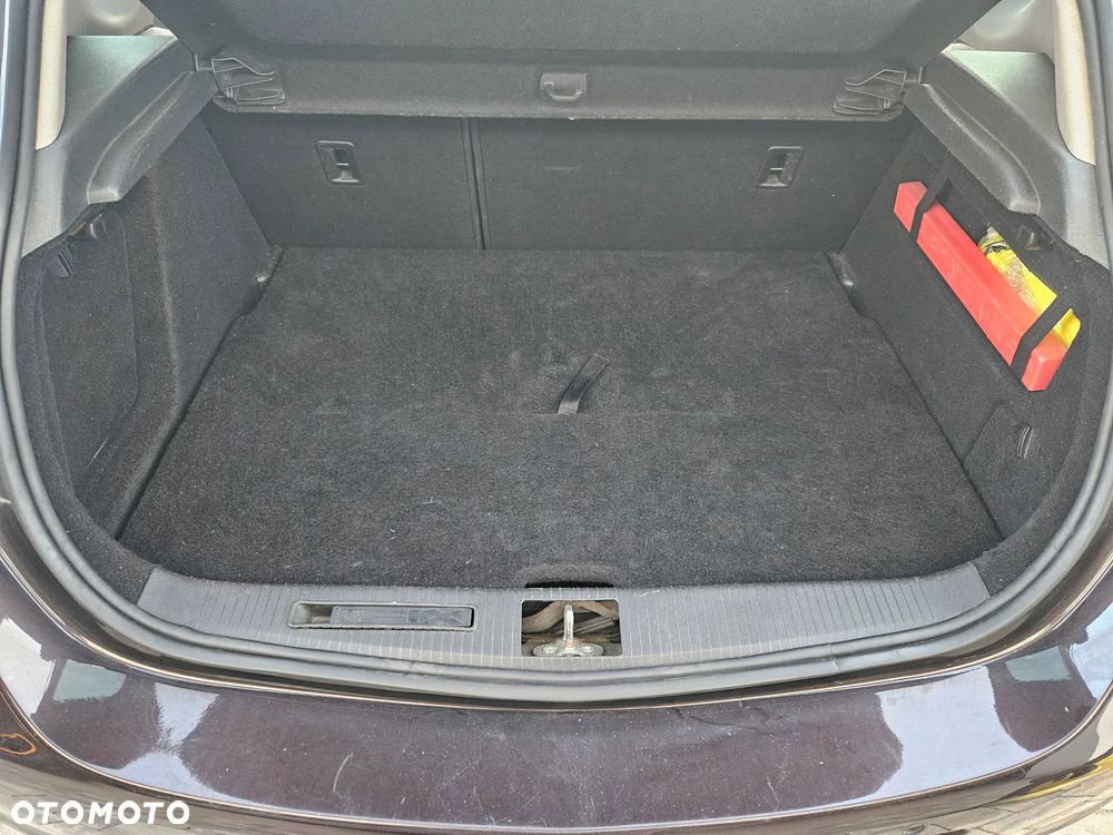 Opel Astra IV 1.4 T Cosmo - 10