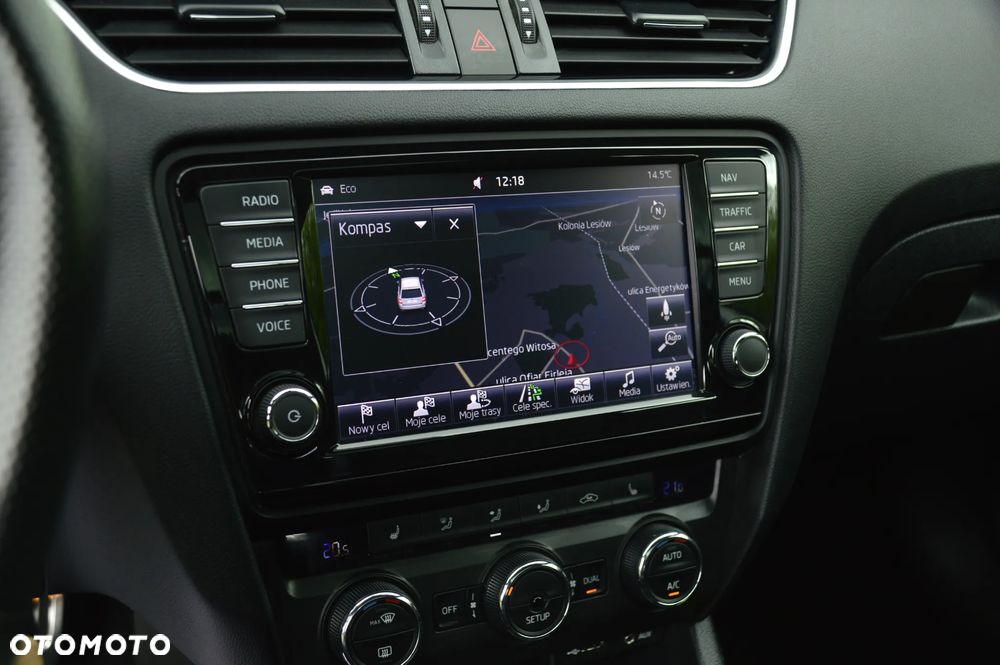 Skoda Octavia 2.0 TSI RS - 26