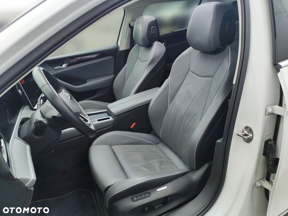 Volkswagen Passat - 12
