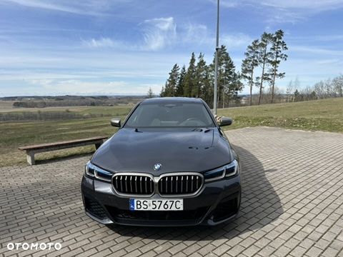 BMW Seria 5 M550i xDrive sport - 22
