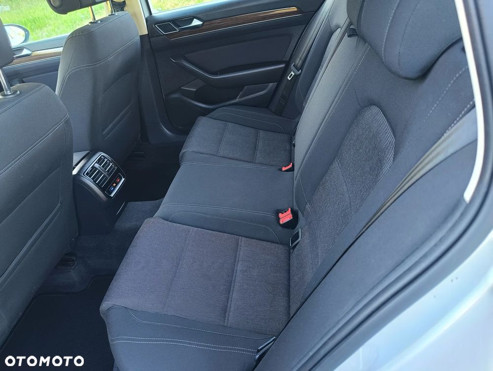 Volkswagen Passat 2.0 TDI BMT Comfortline DSG - 14