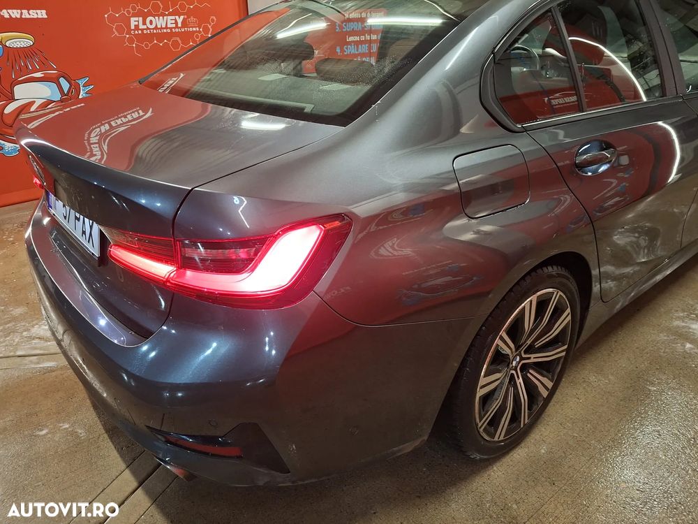 BMW Seria 3 318i AT - 5