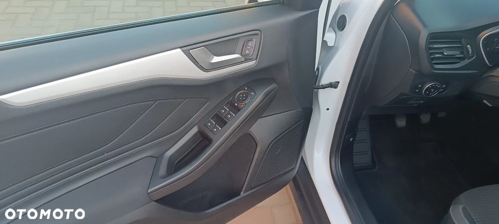 Ford Focus - 27