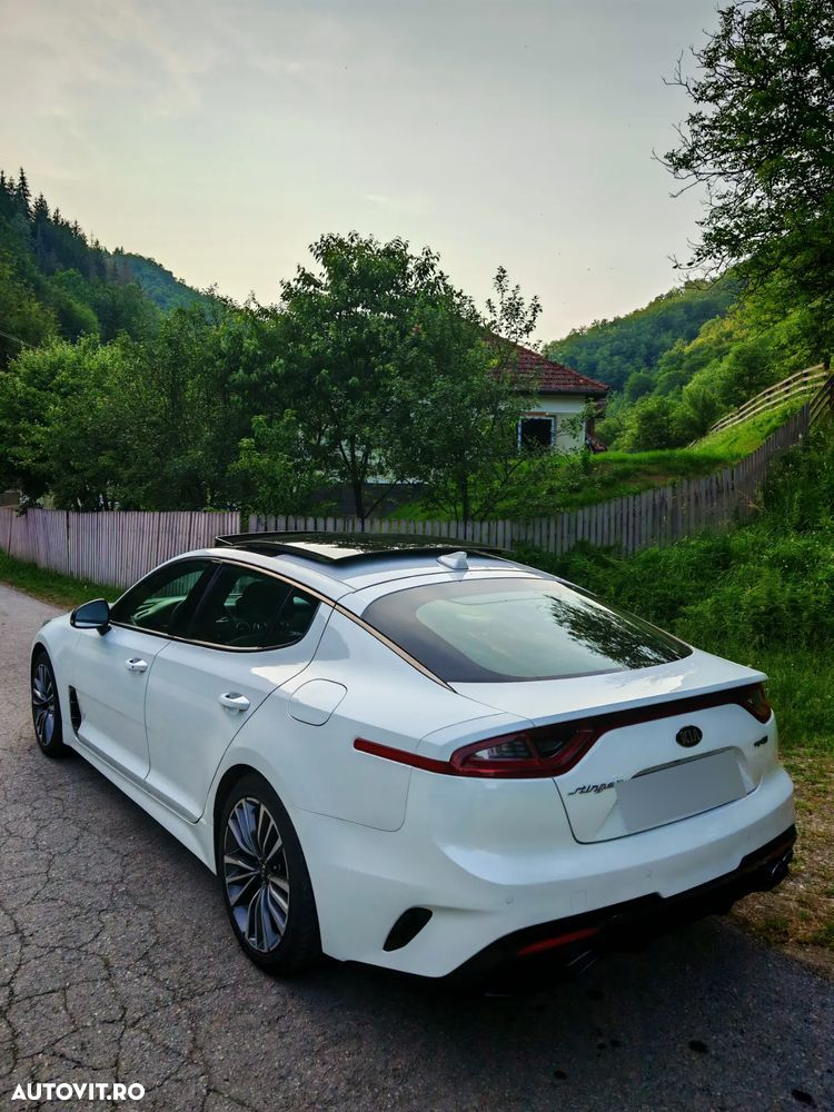 Kia Stinger 2.2 CRDI AWD GT Line - 3