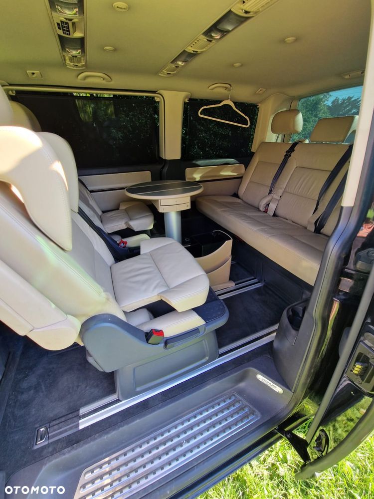 Volkswagen Multivan - 27