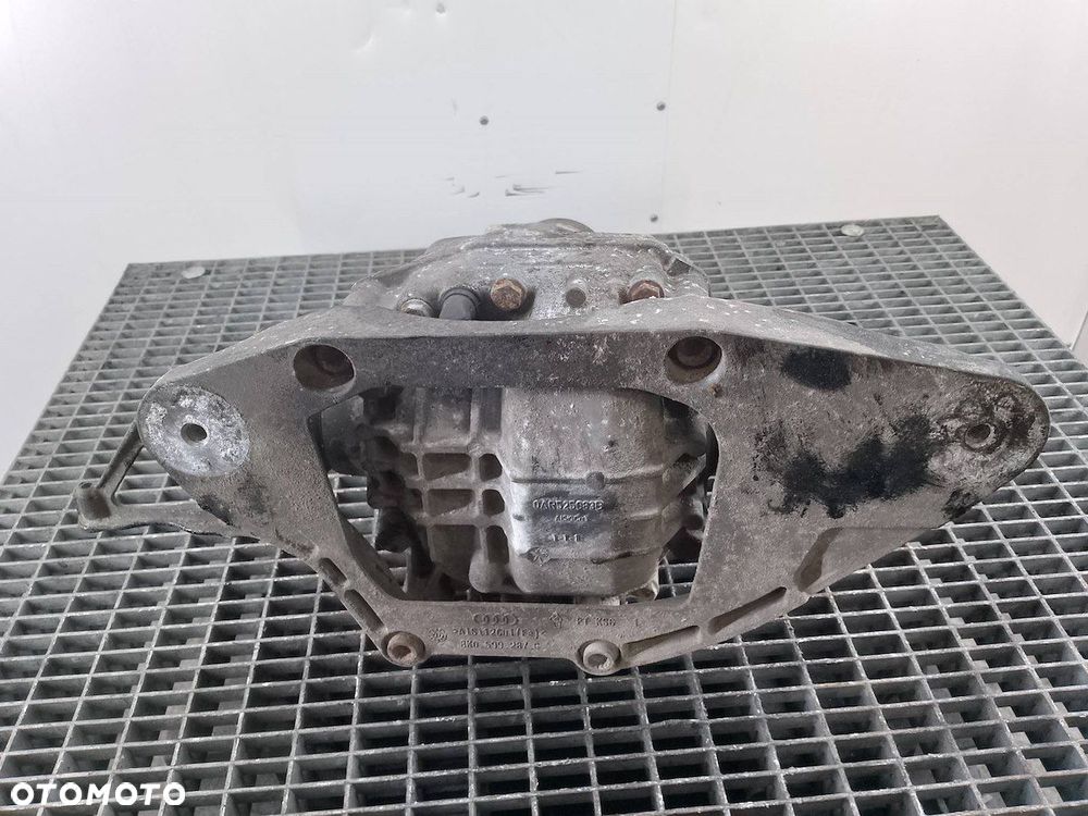 DYFERENCJAŁ TYŁ AUDI A5 ( 8T3 ) 3.0 TDI COUPE 0AR525083B - 3