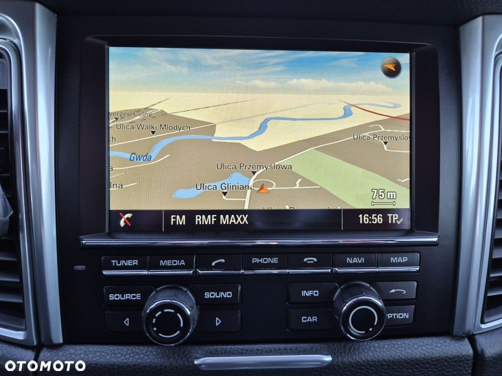 Porsche Macan - 38