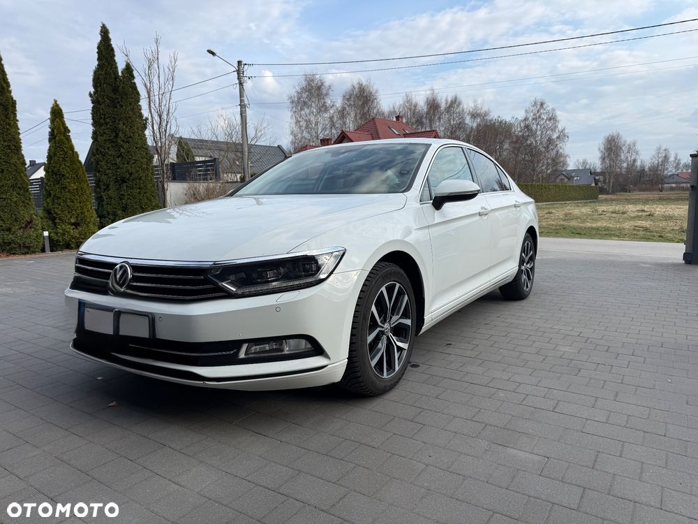 Volkswagen Passat - 4