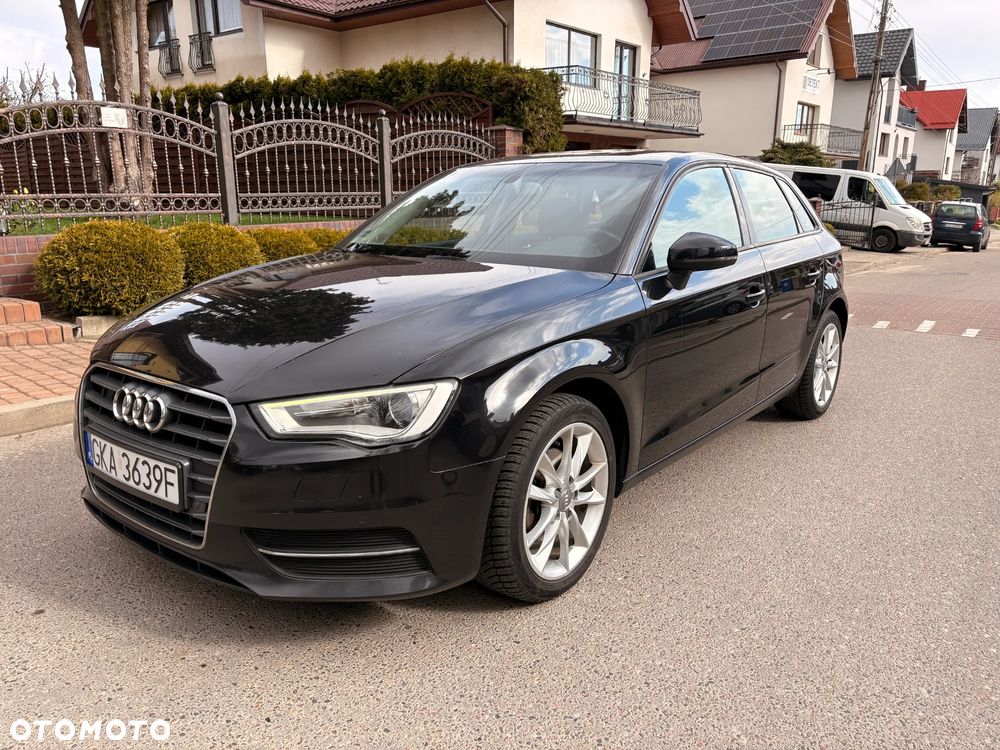 Audi A3 Sportback - 1