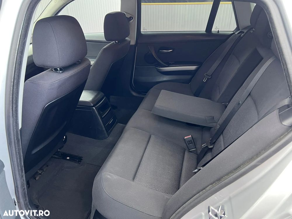 BMW Seria 3 318d - 14