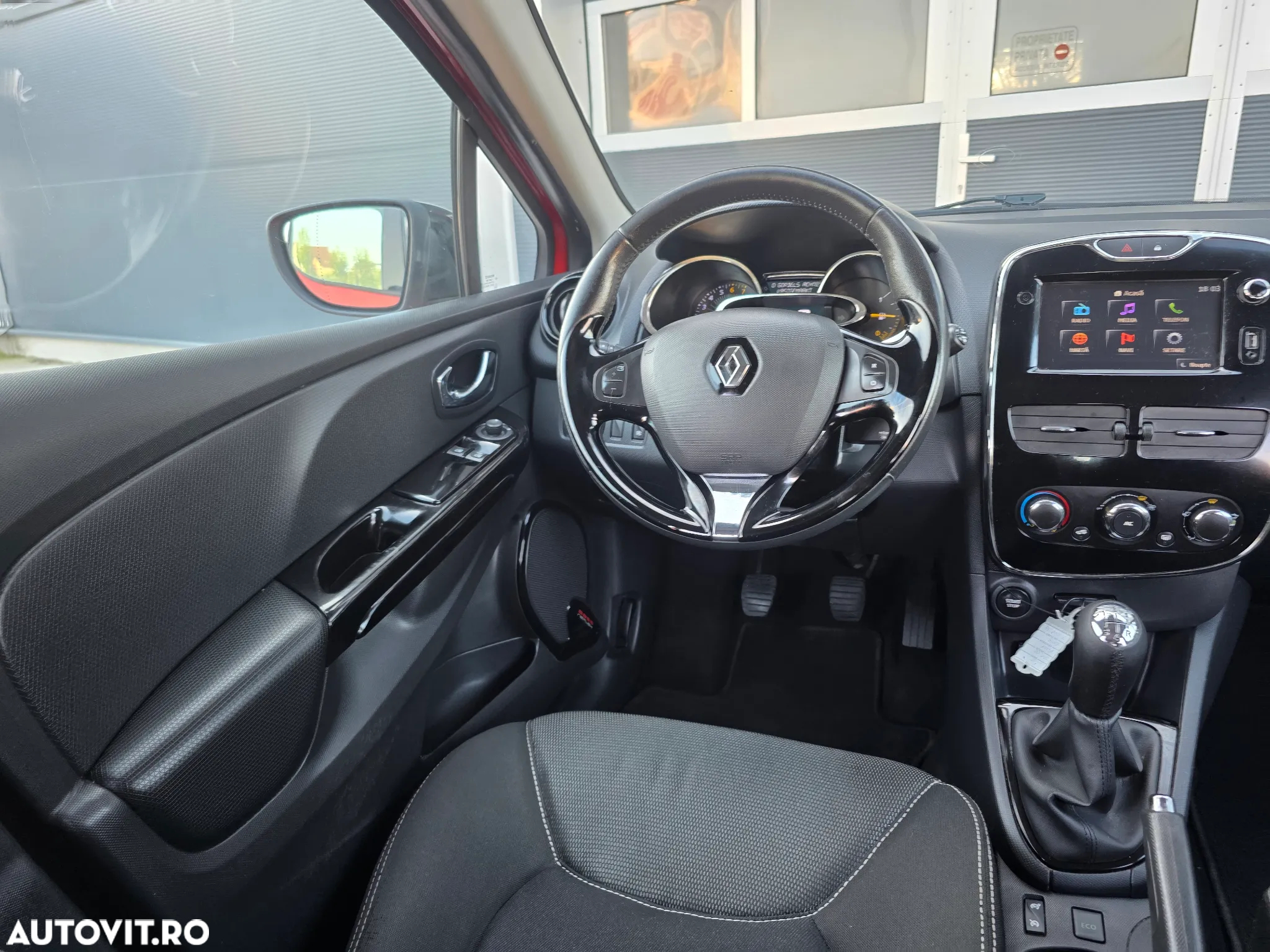 Renault Clio TCe 90 Limited - 10