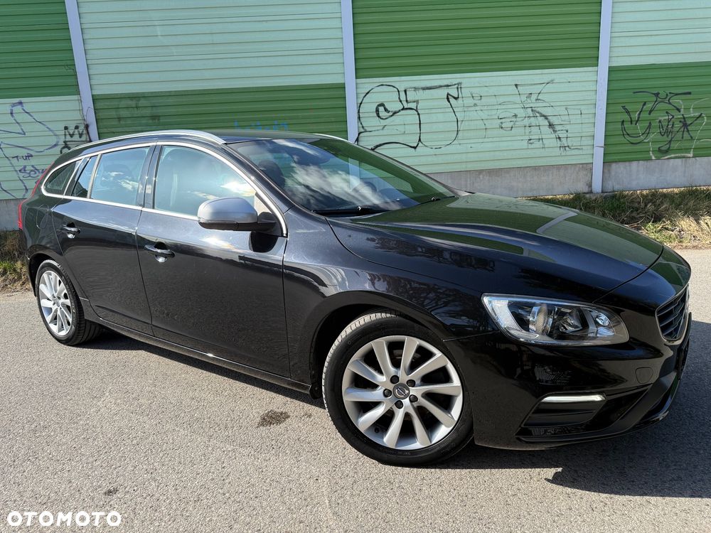 Volvo V60 D4 Geartronic RDesign - 11