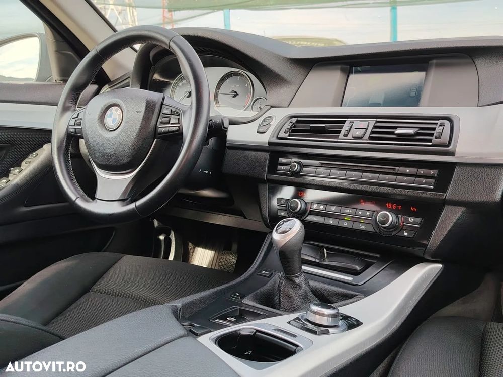 BMW Seria 5 520d Touring - 2
