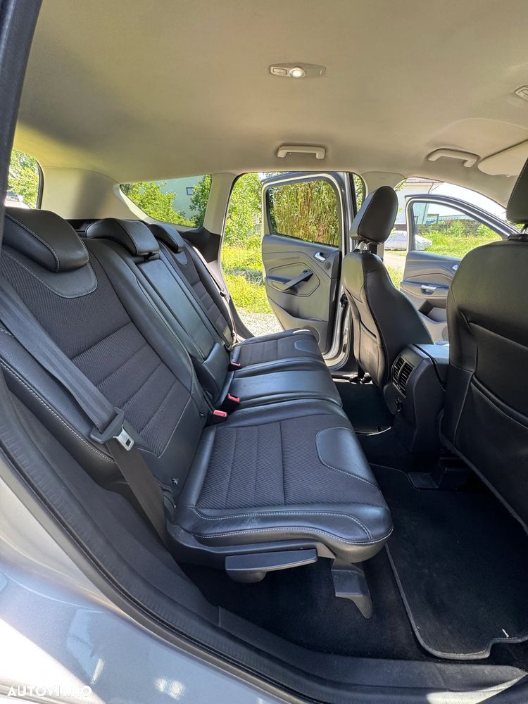 Ford Kuga 2.0 TDCi Powershift 4WD Titanium - 14