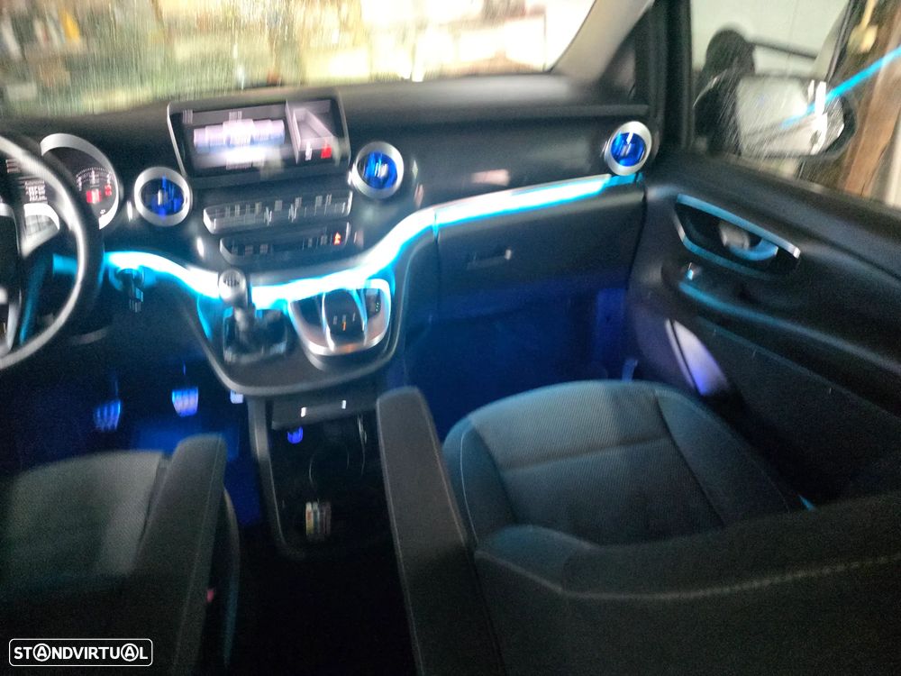 Mercedes-Benz V 220 CDi - 12