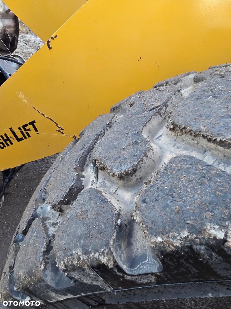 Caterpillar 926M - 16