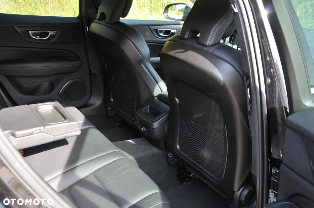 Volvo V60 D4 AWD Inscription - 32