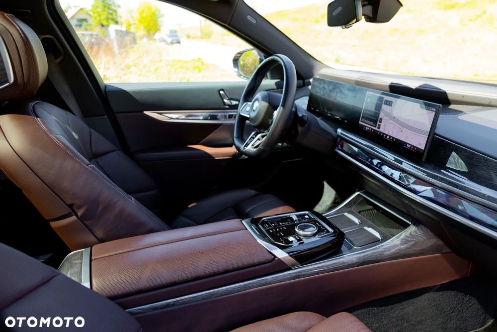 BMW i7 - 19