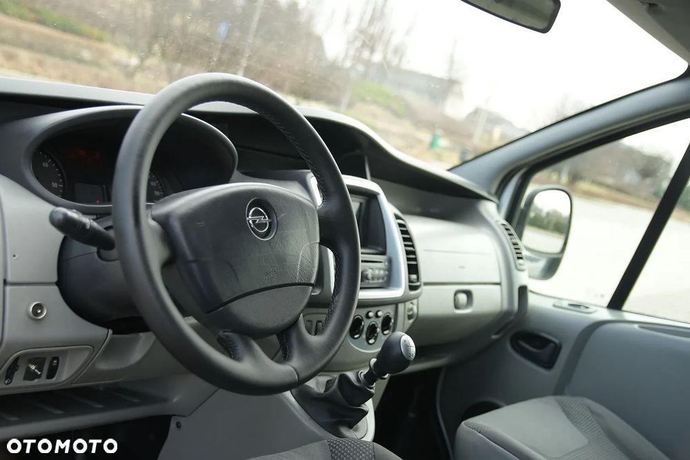 Opel Vivaro - 25