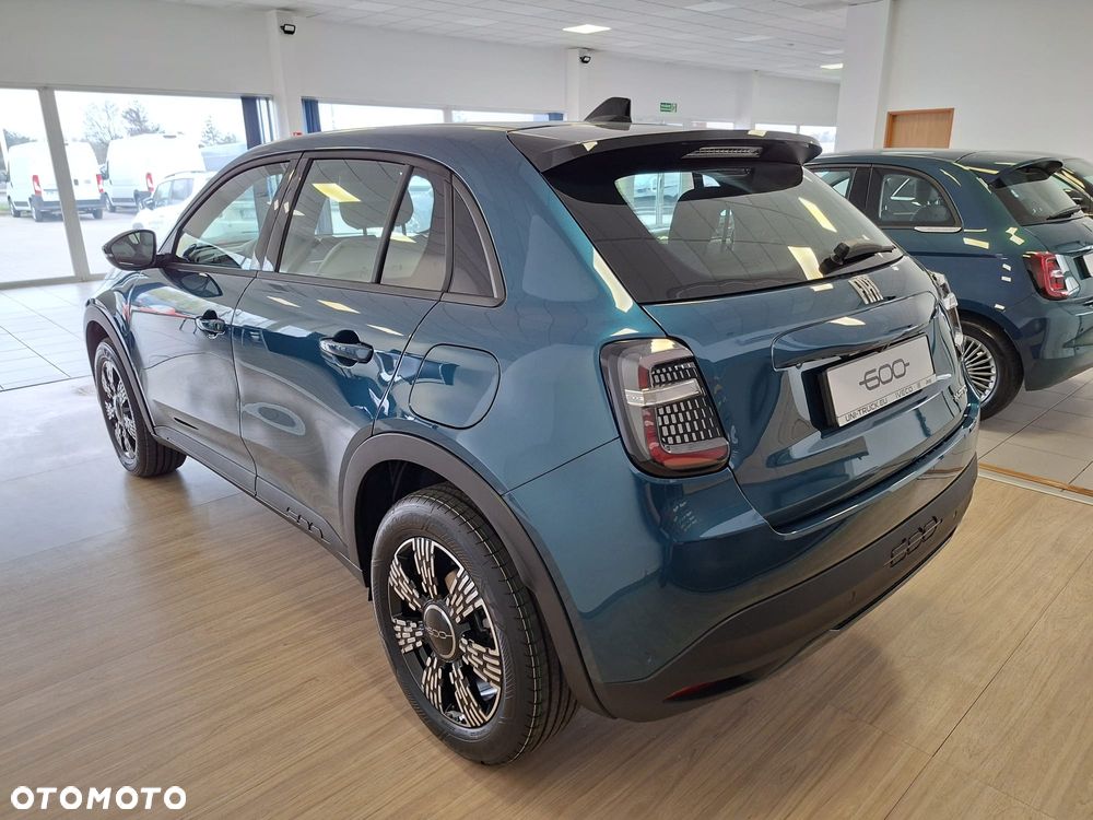 Fiat 600 1.2 Turbo Icon eDCT - 20