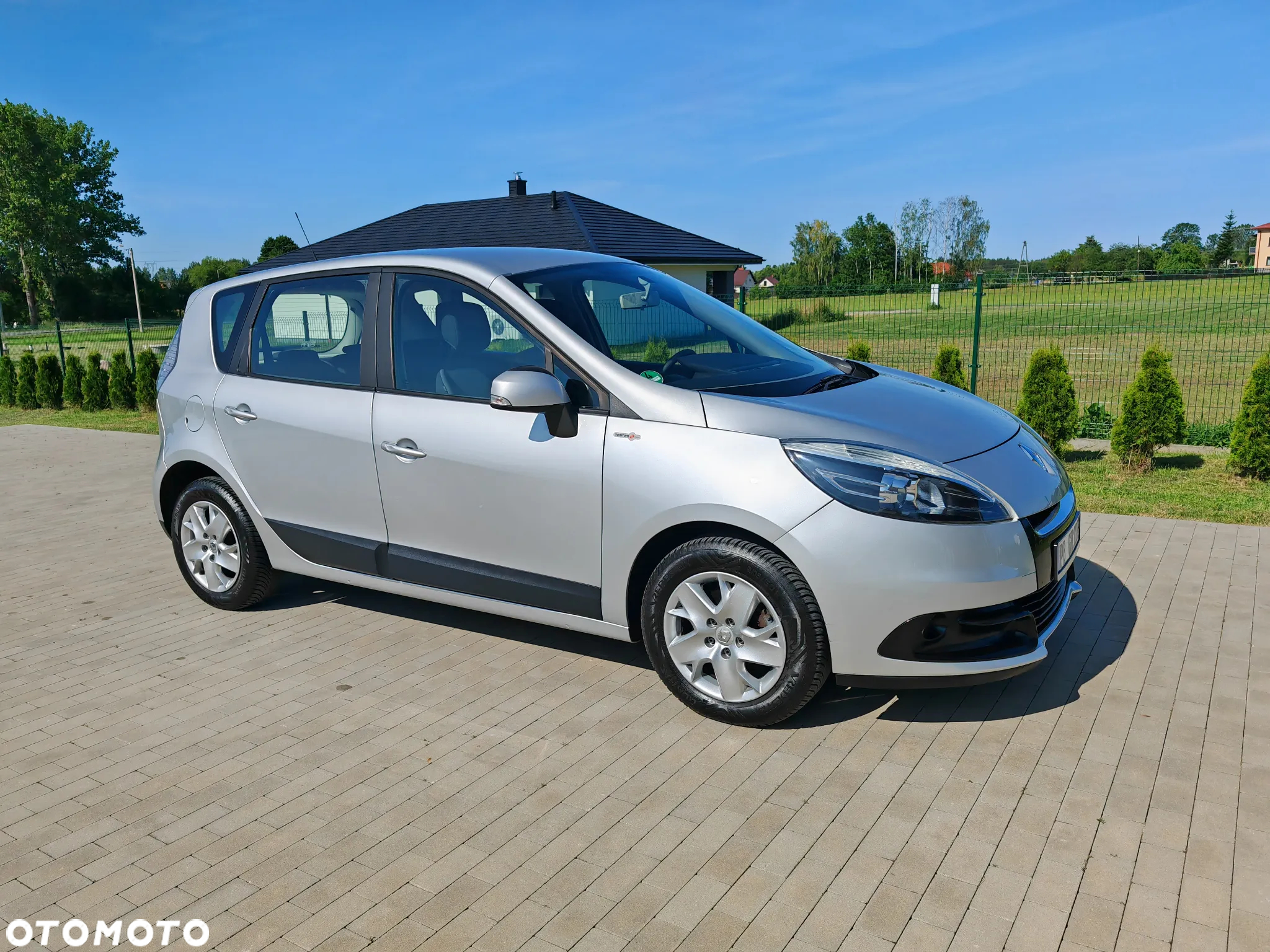 Renault Scenic 1.6 16V 110 TomTom Edition - 16