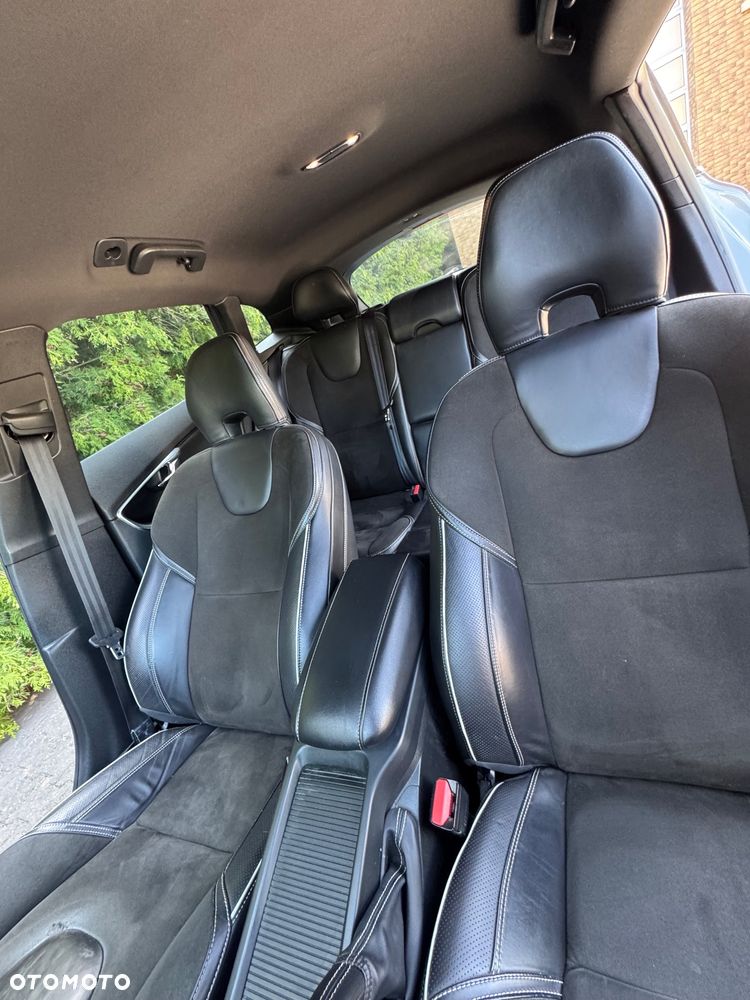 Volvo V40 D2 Drive-E R-Design Momentum - 11