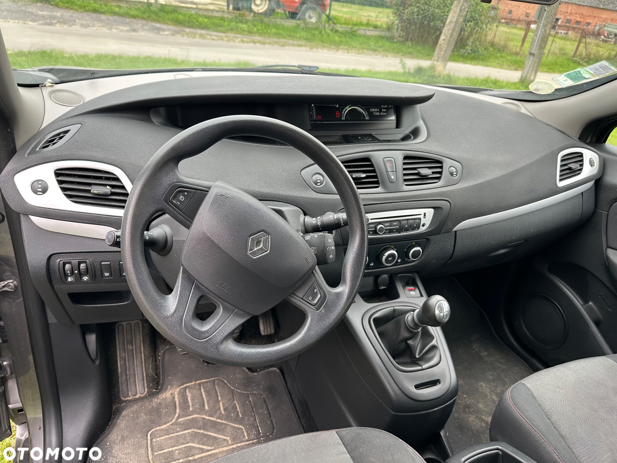 Renault Scenic 1.5 dCi Life - 8