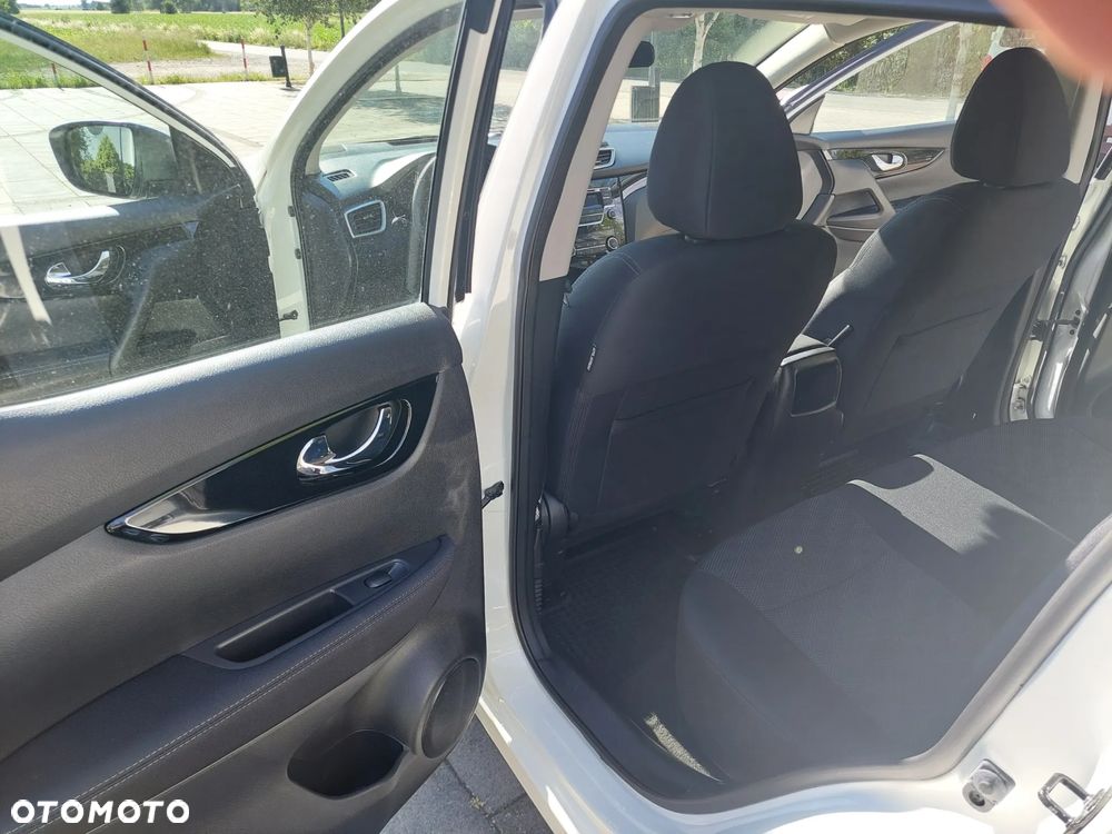 Nissan Qashqai 1.2 DIG-T N-Connecta - 23