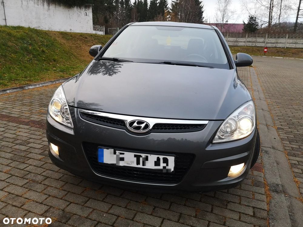 Hyundai i30 ver-1-6-classic - 10
