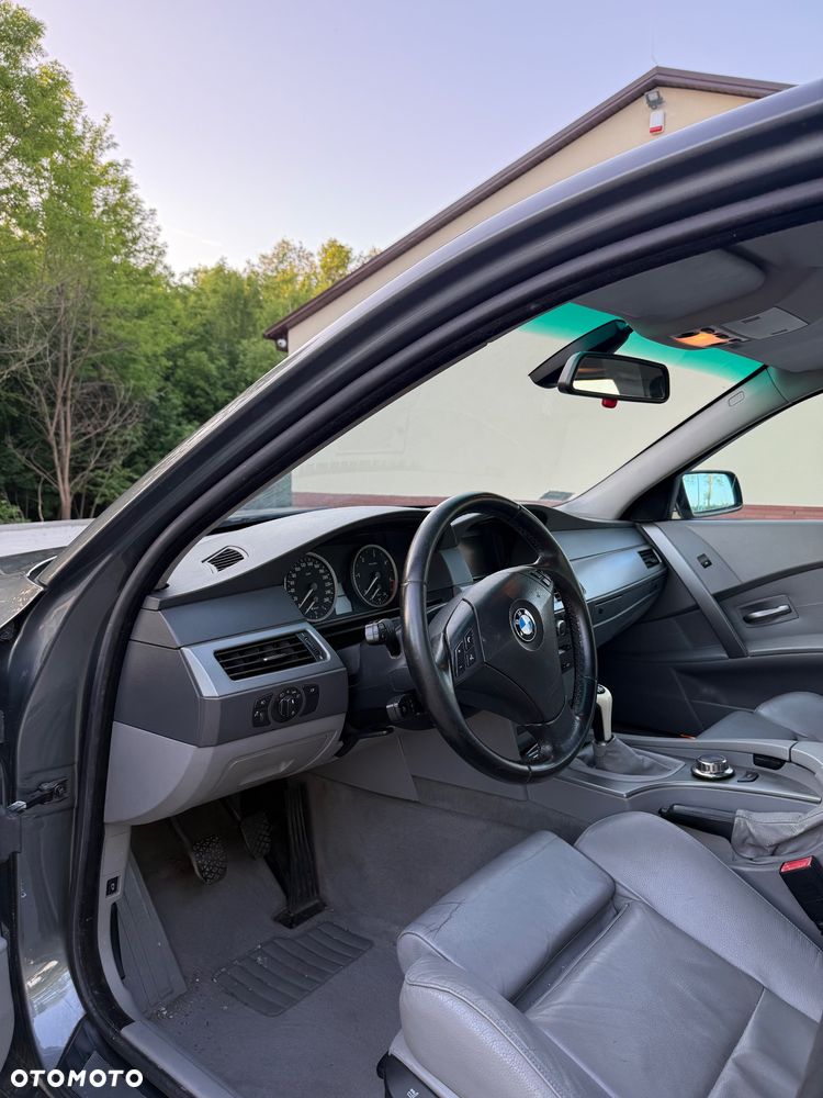 BMW Seria 5 520d - 5