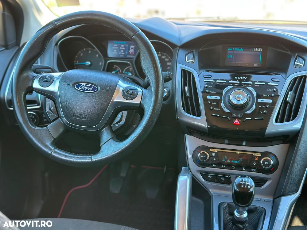 Ford Focus - 19