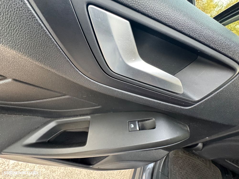 Ford Focus SW 1.5 TDCi EcoBlue Business - 10