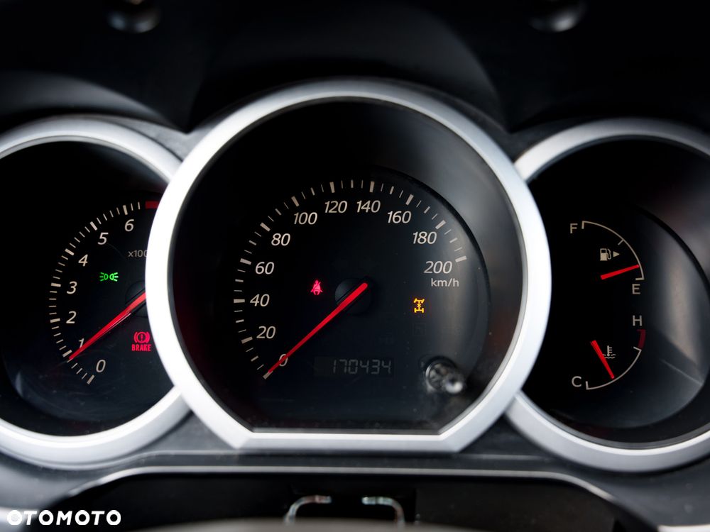 Suzuki Grand Vitara 2.0 Comfort Limited - 31