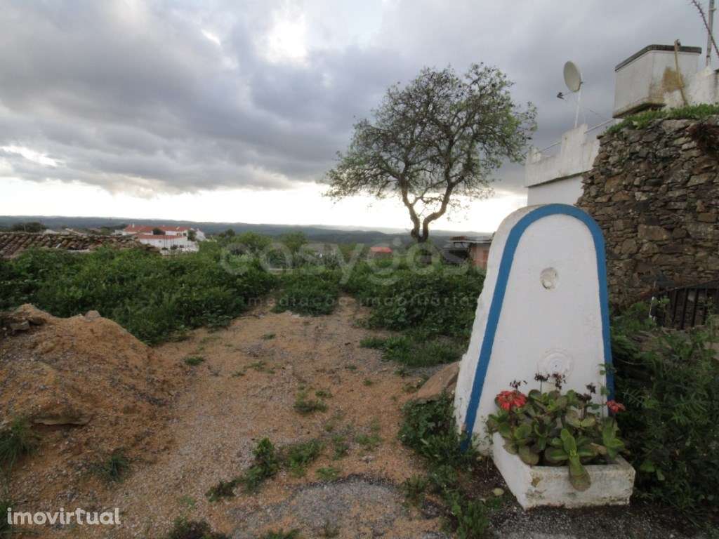 Terreno com ruína, situado em Giões, Alcoutim - Grande imagem: 5/11