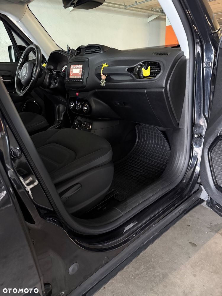 Jeep Renegade - 12