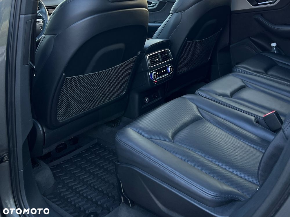 Audi Q7 - 35