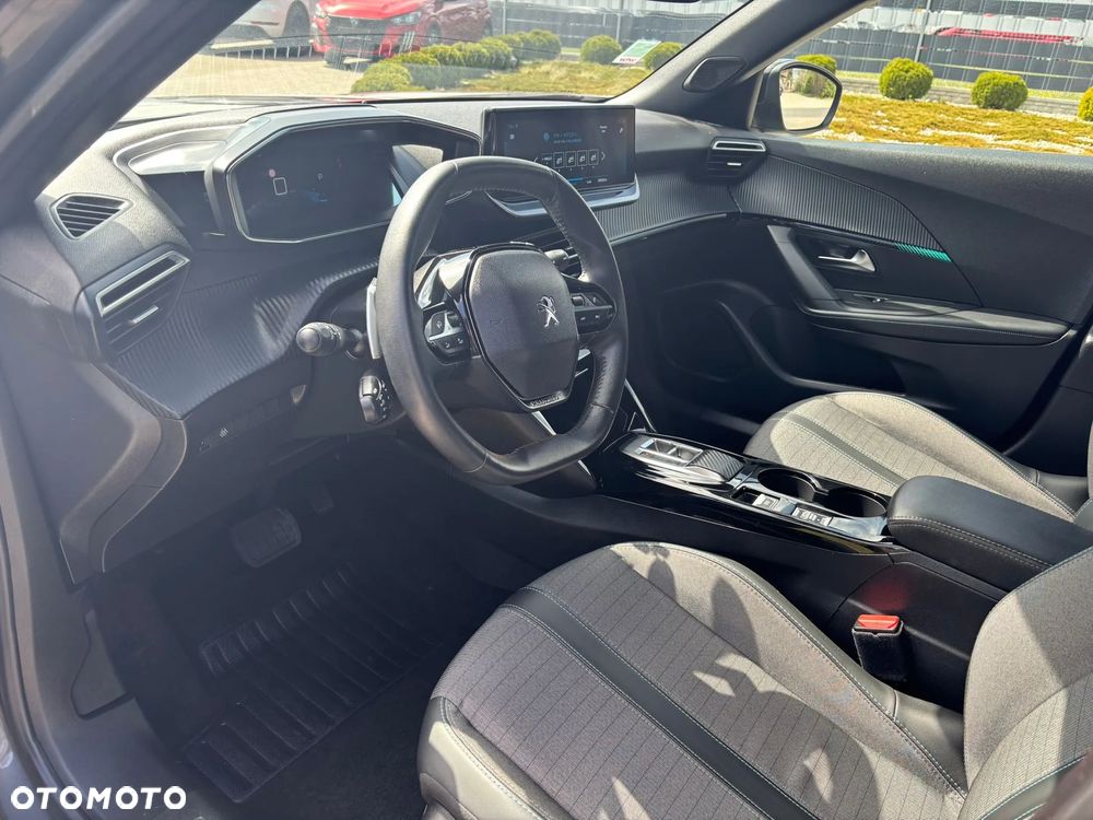 Peugeot 2008 PureTech 130 EAT8 Allure - 11