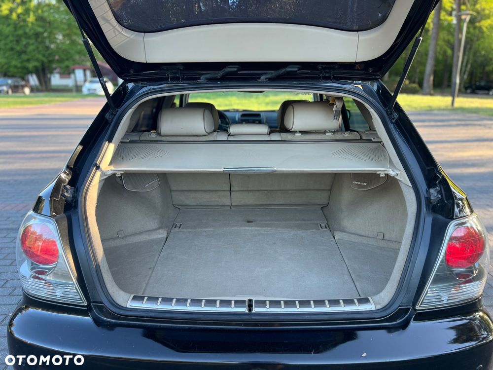 Lexus IS 300 Prestige - 19