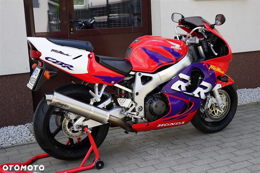 Honda CBR - 3