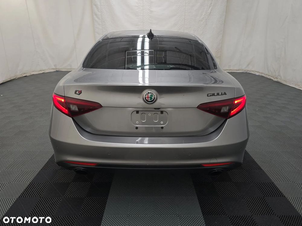 Alfa Romeo Giulia 2.0 Turbo Veloce Q4 - 5