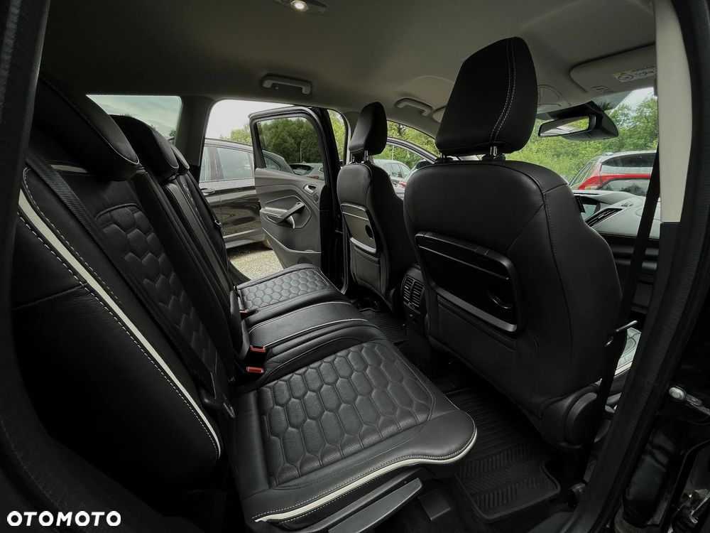 Ford Kuga 2.0 TDCi 4x4 Vignale - 35