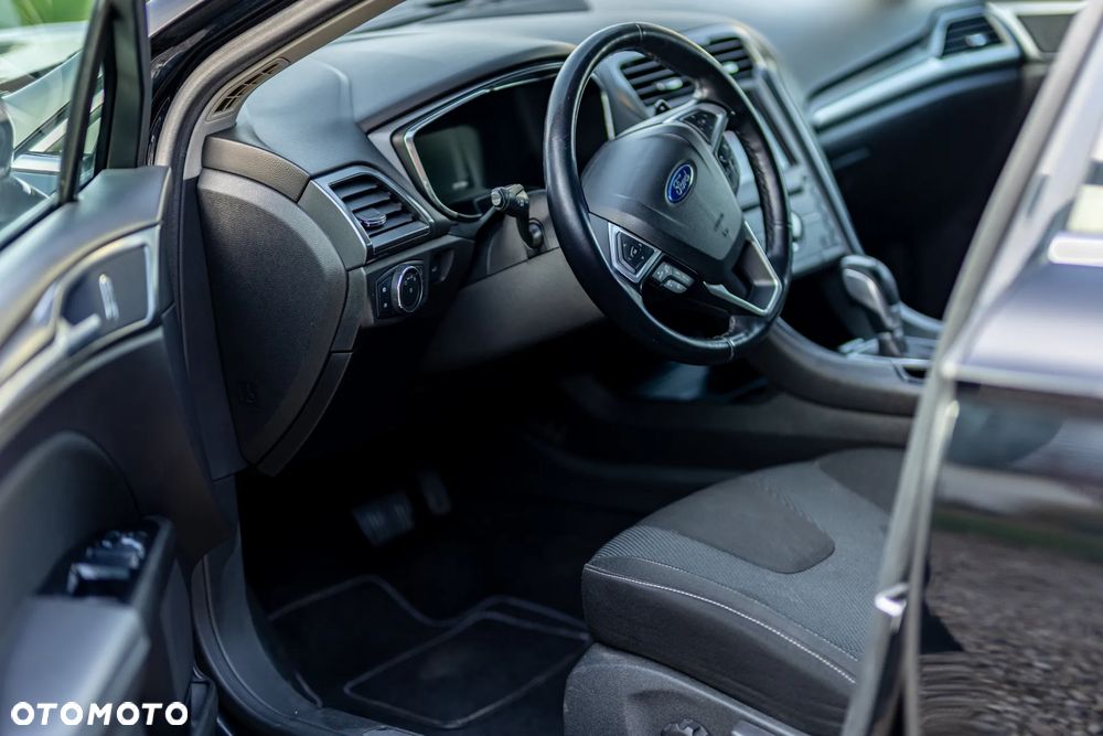 Ford Mondeo 2.0 TDCi Titanium PowerShift - 11