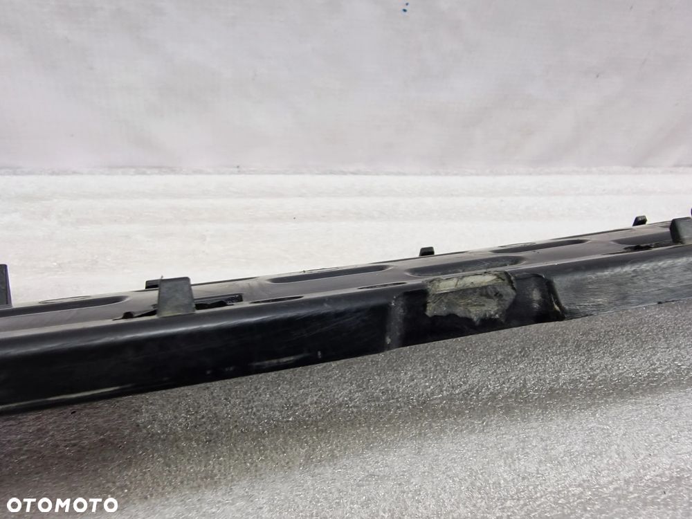 MERCEDES GLE AMG W167 19- KRATKA ŚRODKOWA ZDERZAKA PRZEDNIEGO PRZÓD , NR A1678858005 , NR AUKCJI KR458 - 9